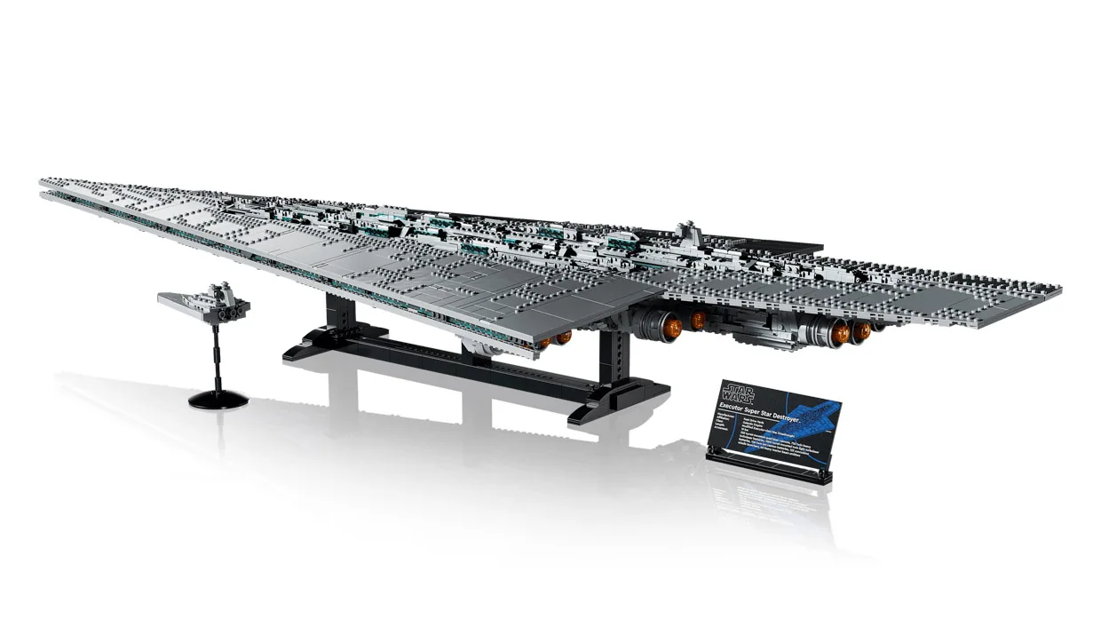 LEGO UCS Star Wars Executor Super Star Destroyer