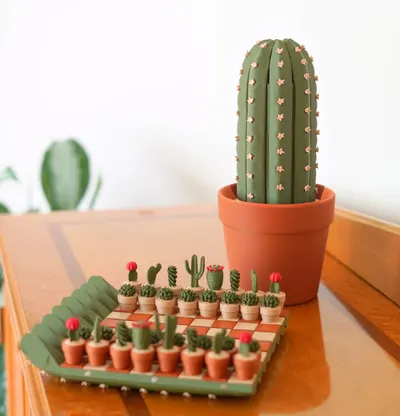 Roll-out Cacti Chess Set