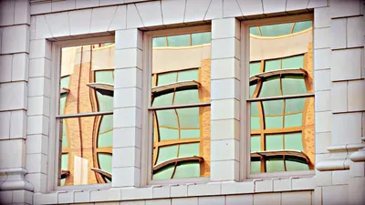 The Wavy Window Paradox